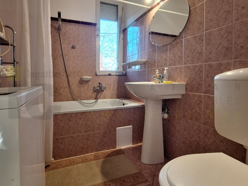 Szeged Eladó Lakás Földmíves utca