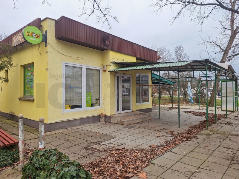 Szeged Eladó Üzlethelyiség Etelka sor