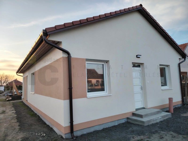 Mártély Eladó Ház Fő utca