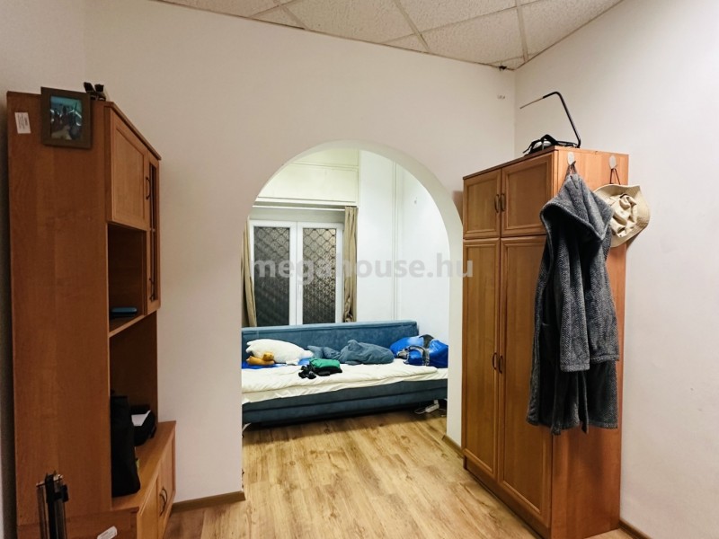 Budapest VIII. kerület Eladó Üzlethelyiség József utca