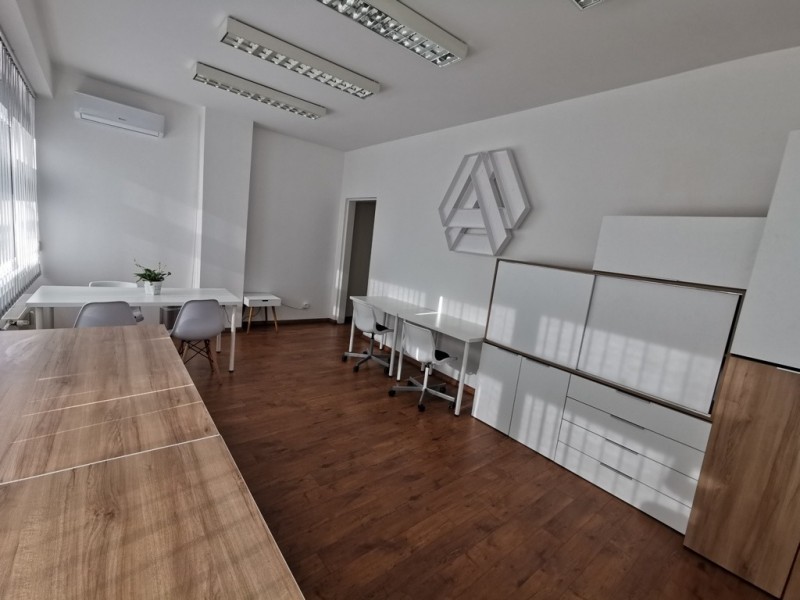 Szeged Eladó Iroda Arany János utca