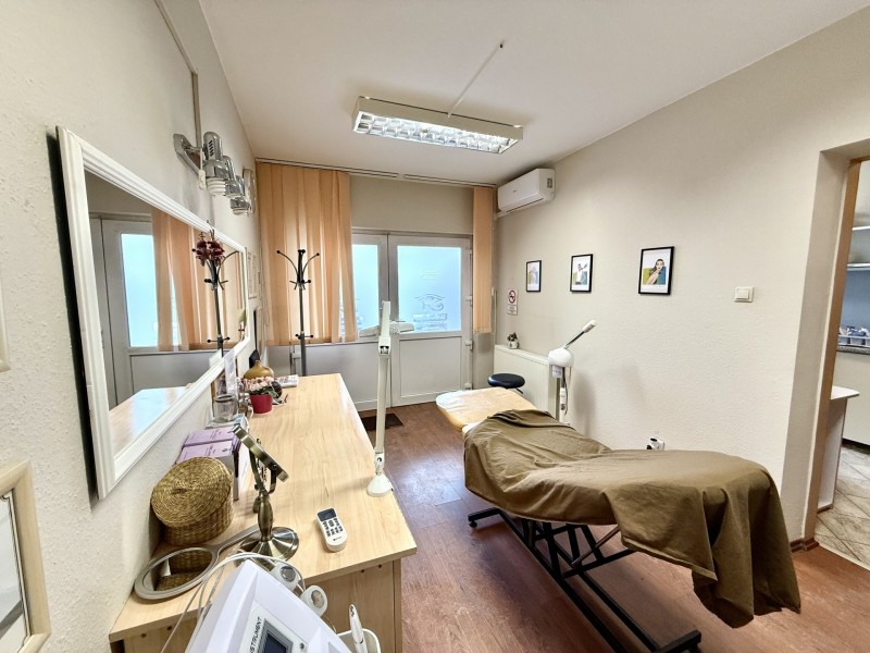 Miskolc Eladó Iroda Lévay József utca
