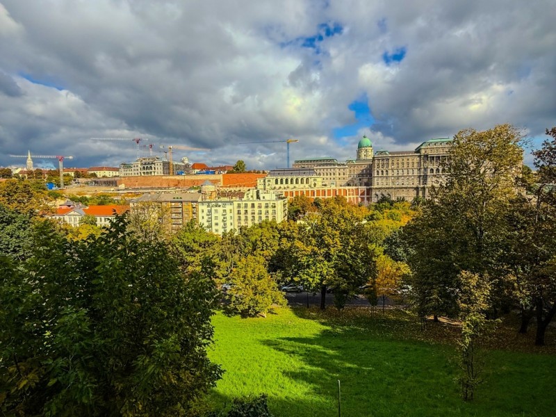 Budapest I. kerület Eladó Lakás Attila út