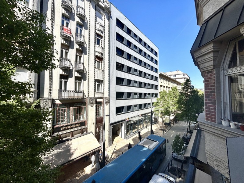 Budapest V. kerület Eladó Lakás Október 6. utca