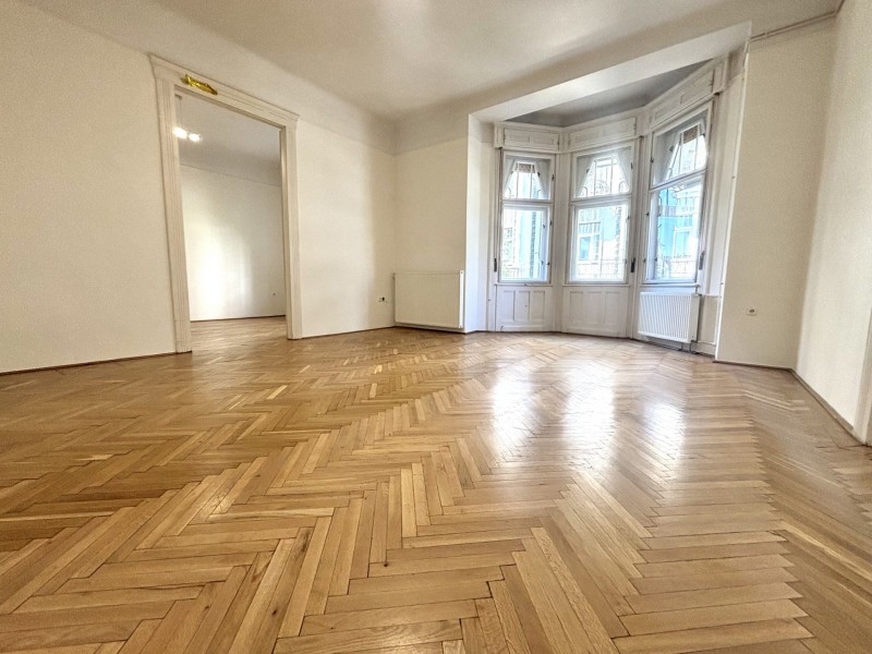 Budapest V. kerület Eladó Lakás Október 6. utca