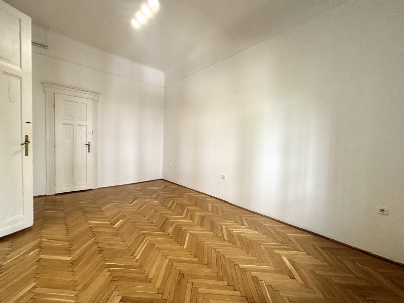 Budapest V. kerület Eladó Lakás Október 6. utca