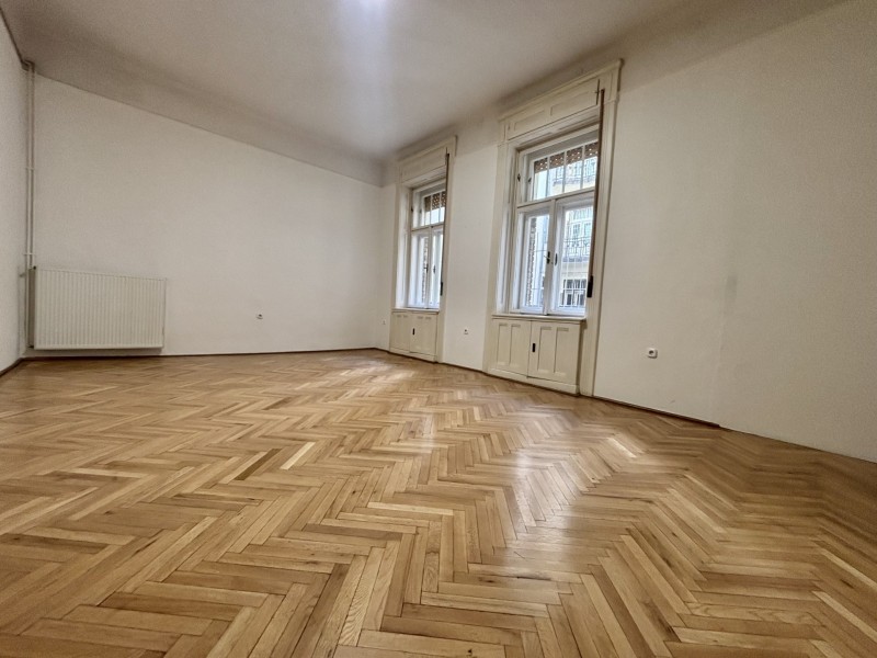 Budapest V. kerület Eladó Lakás Október 6. utca