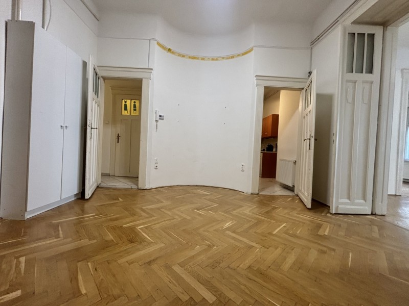 Budapest V. kerület Eladó Lakás Október 6. utca