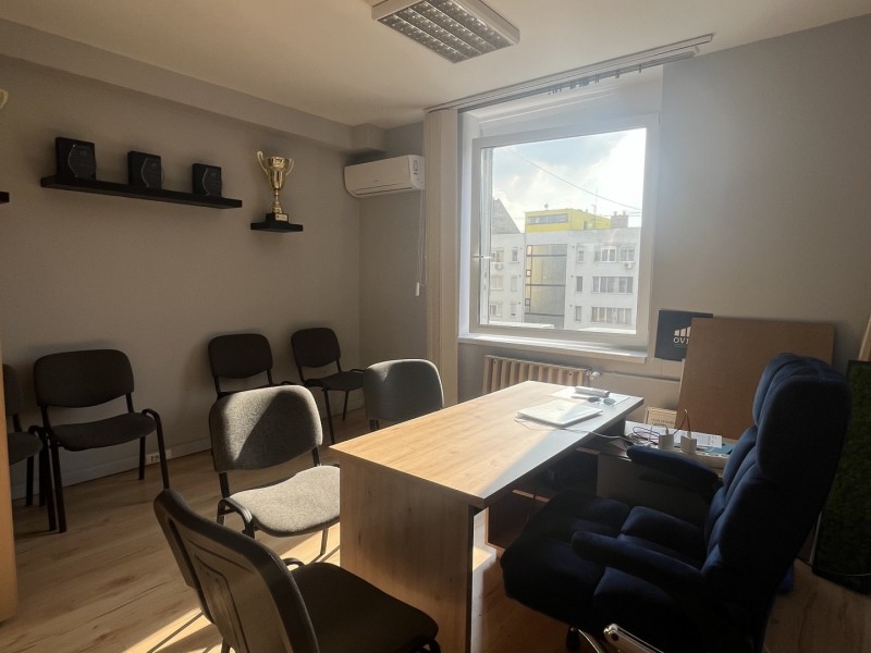 Győr Kiadó Iroda Czuczor Gergely utca